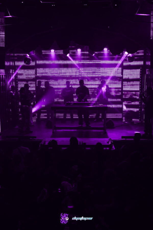Público na SADBAILE 5# – BRUTALISM — festa da Sad Baile