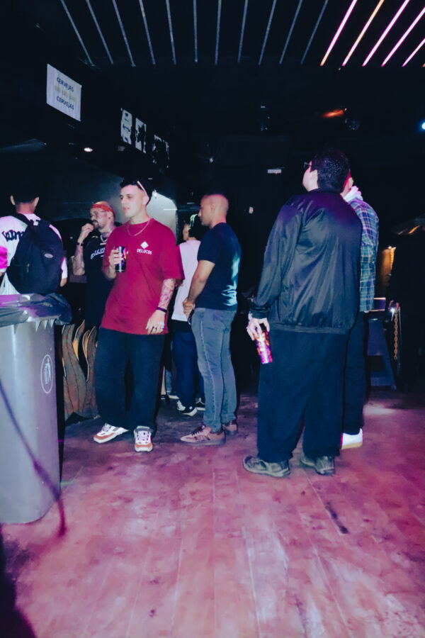 Público na SADBAILE 6# – CURITIBA APOCALIPSE — festa da Sad Baile