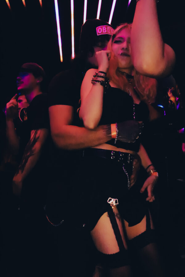 Público na SADBAILE 6# – CURITIBA APOCALIPSE — festa da Sad Baile
