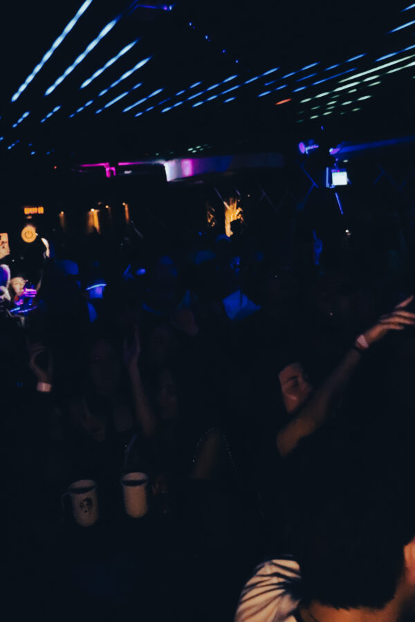 Público na SADBAILE 6# – CURITIBA APOCALIPSE — festa da Sad Baile