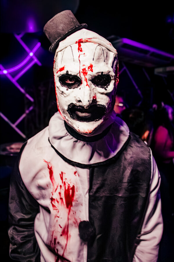 Público na SADBAILE 8# CURITIBA HALLOWEEN — festa da Sad Baile