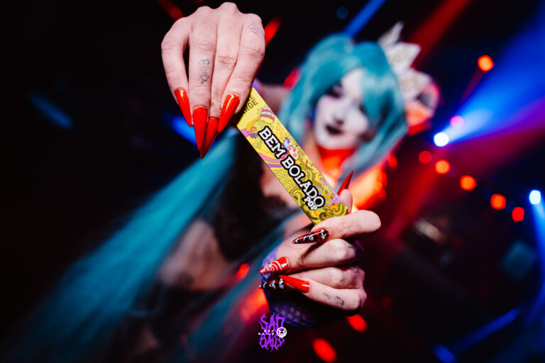 Seda Bem Bolado em primeiro plano na pista — Sad Baile Joker, Halloween em São Paulo, 17/10/2026