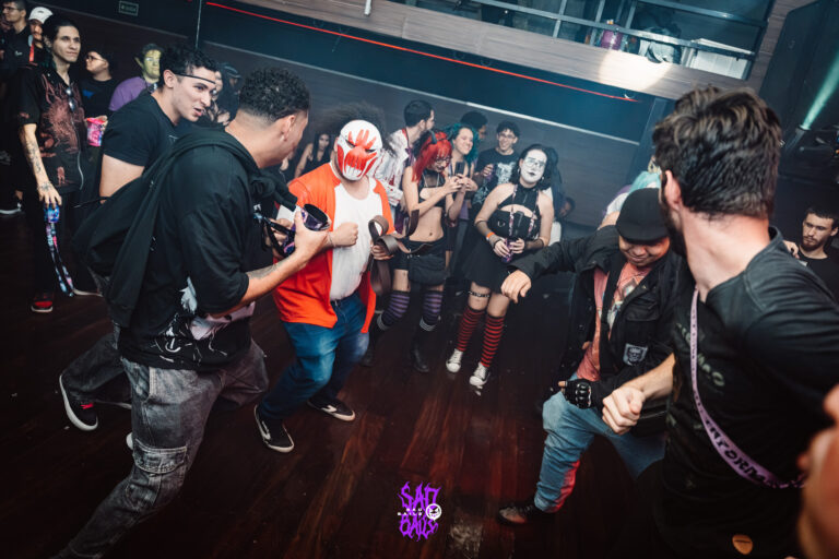 Roda punk na pista do Estação Marques — Sad Baile Joker, Halloween em São Paulo, 17/10/2026