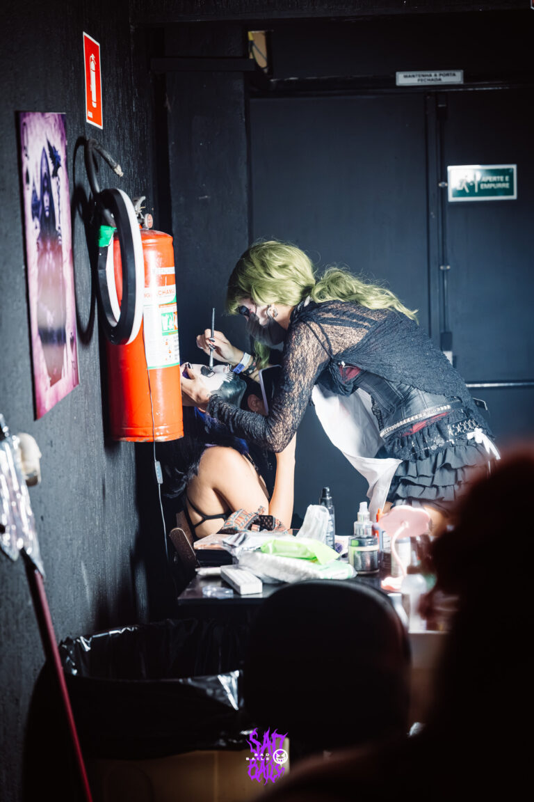 Espaço de maquiagem nos bastidores da festa — Sad Baile Joker, Halloween em São Paulo, 17/10/2026