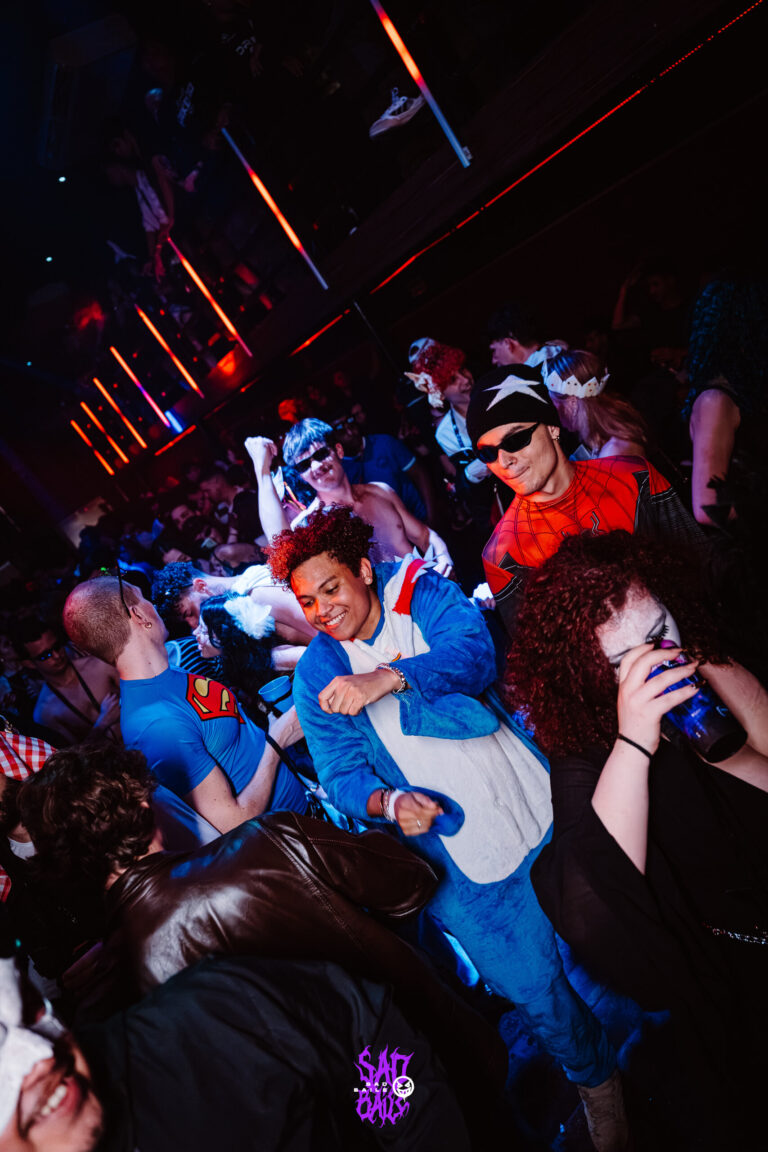 Pista lotada de fantasias — Sad Baile Joker, Halloween em São Paulo, 17/10/2026